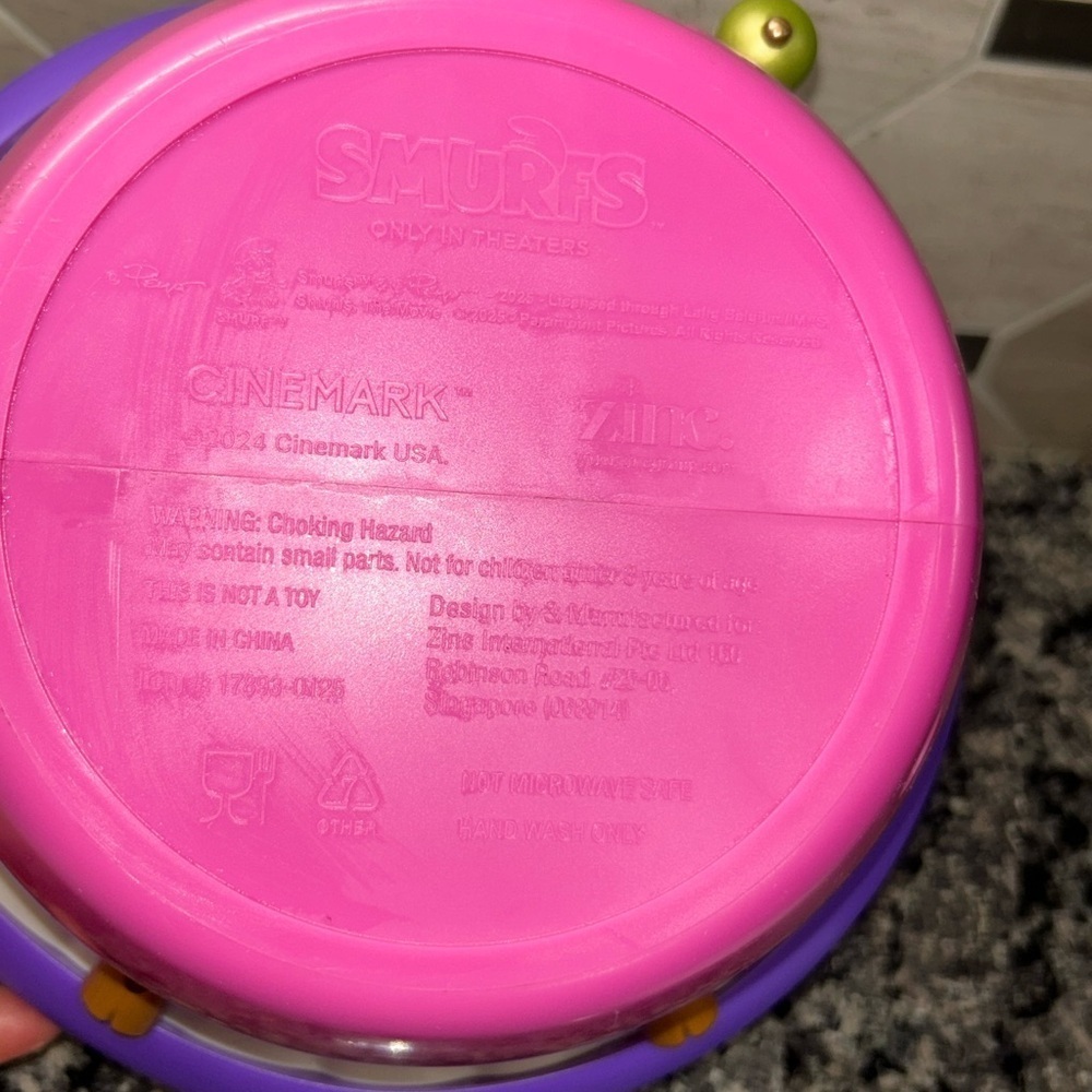 Cinemark - Smurfs 2025 Smurfette House Popcorn Bucket, never used - Picture 9 of 11